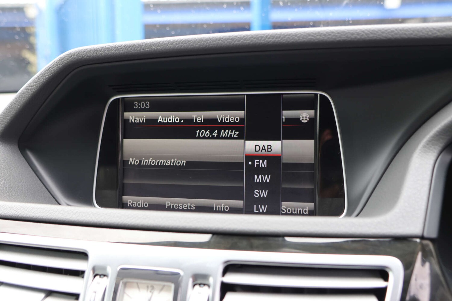 Used Mercedes-Benz E Class 2013 for sale - 78003809: Photo 36