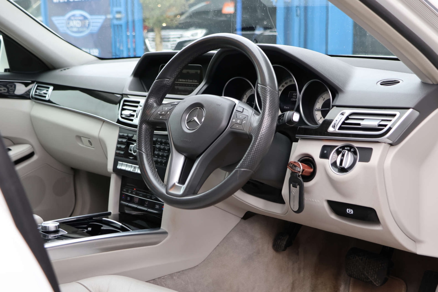 Used Mercedes-Benz E Class 2013 for sale - 78003809: Photo 4