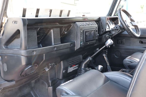 Used Land Rover Defender 2006 for sale - 76278563: Photo 9