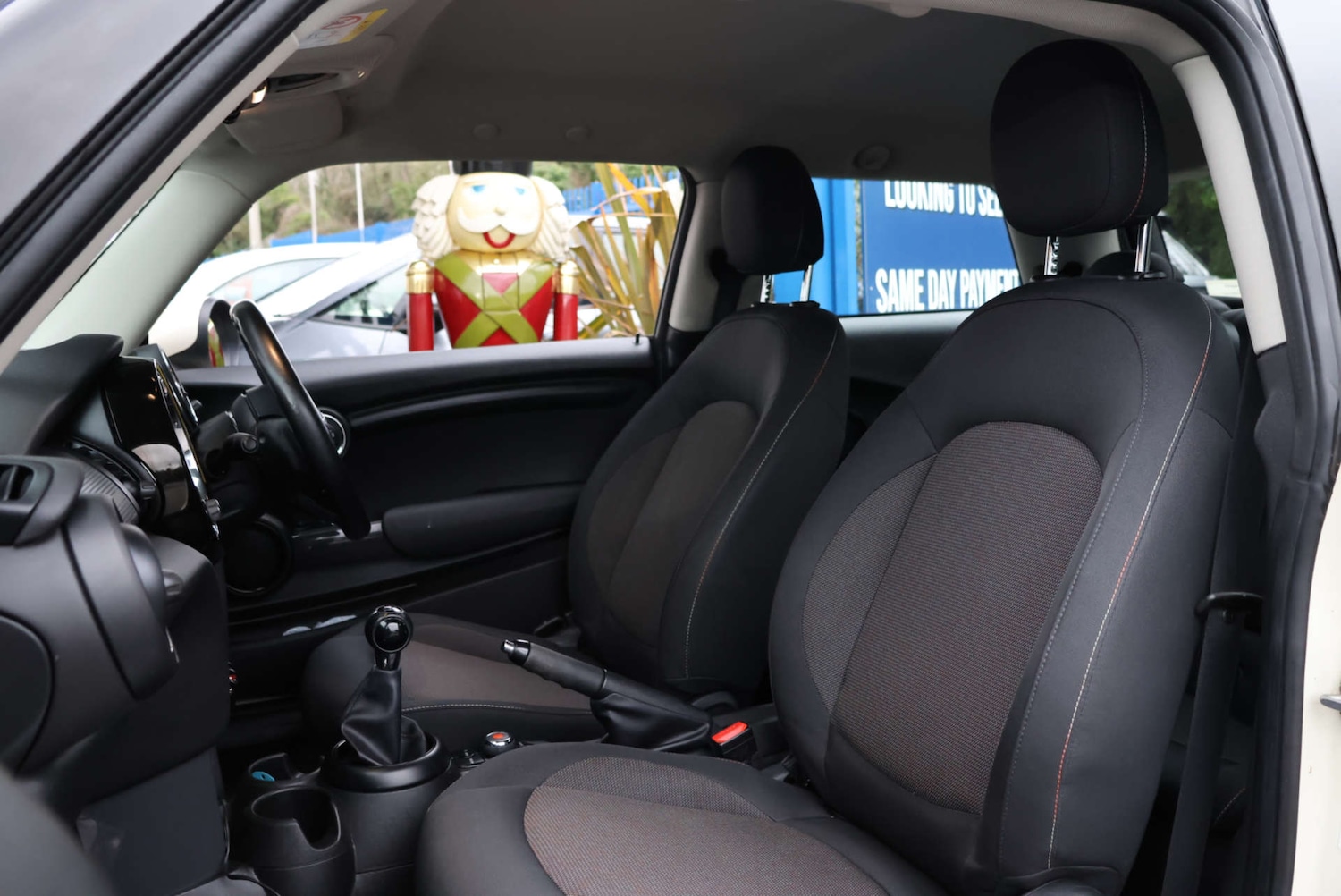 Used MINI Hatch 2016 for sale - 76884374: Photo 8