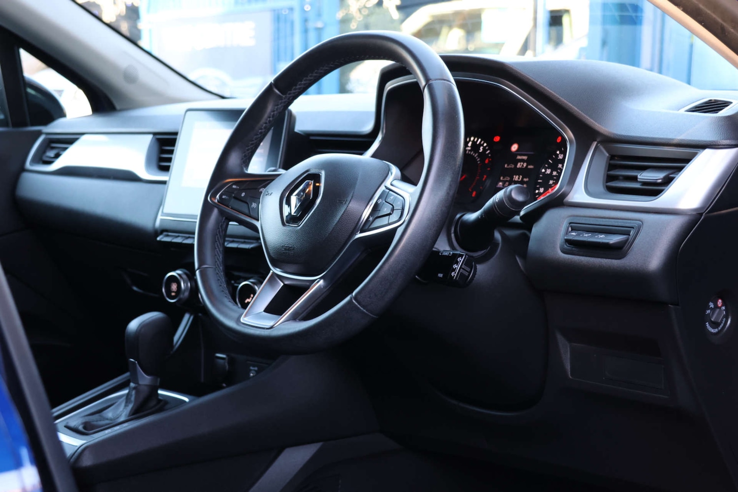 Used Renault Captur 2022 for sale - 76694835: Photo 4