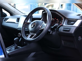 Used Renault Captur 2022 for sale - 76694835: Photo