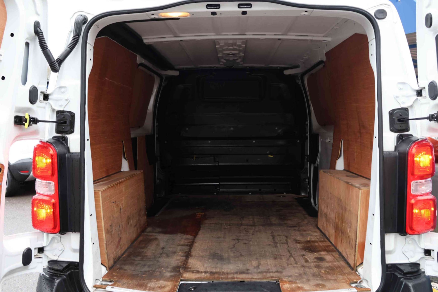 Used Peugeot Expert 2022 for sale - 77630700: Photo 11