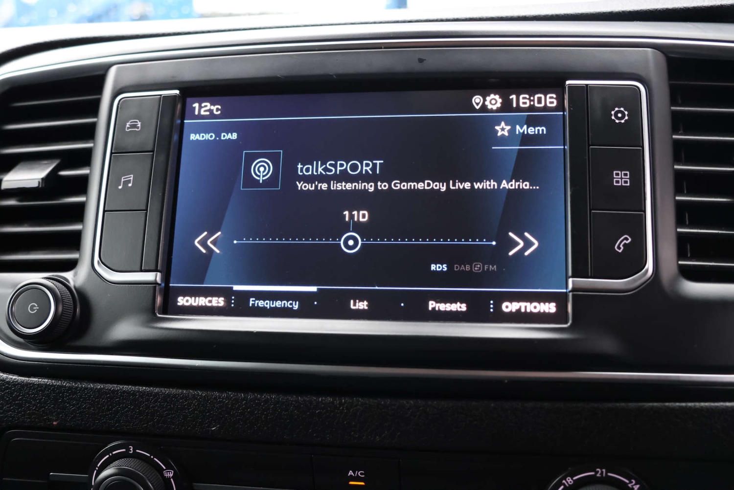 Used Peugeot Expert 2022 for sale - 77630700: Photo 18