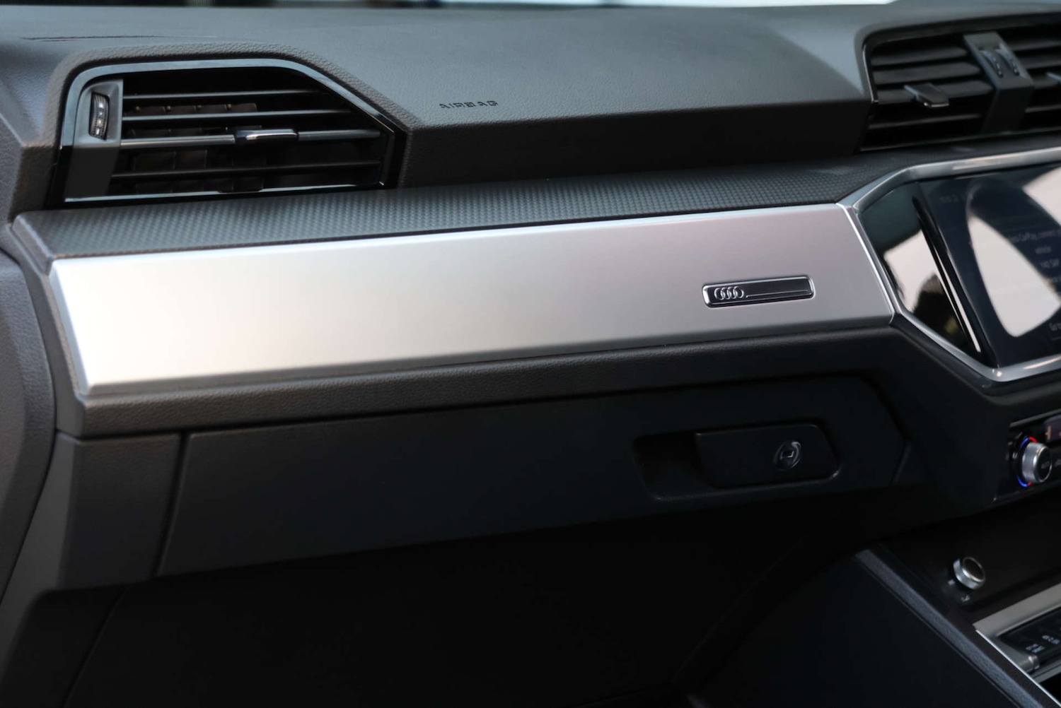 Used Audi Q3 2020 for sale - 76693625: Photo 10