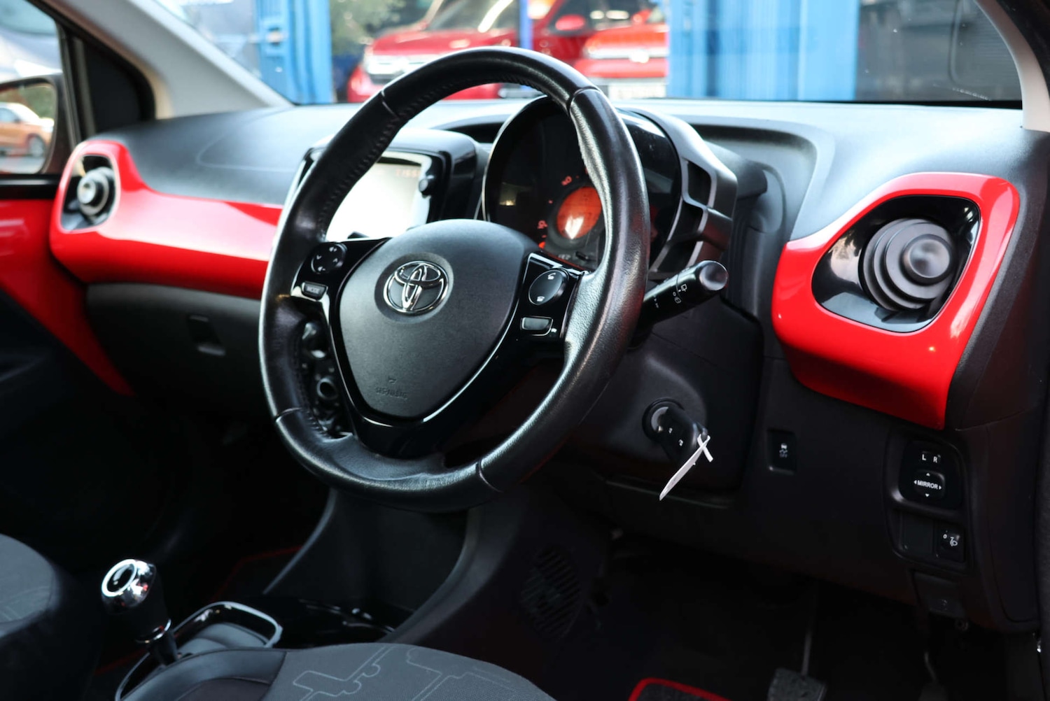 Used Toyota AYGO 2015 for sale - 76520306: Photo 4