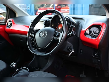 Used Toyota AYGO 2015 for sale - 76520306: Photo