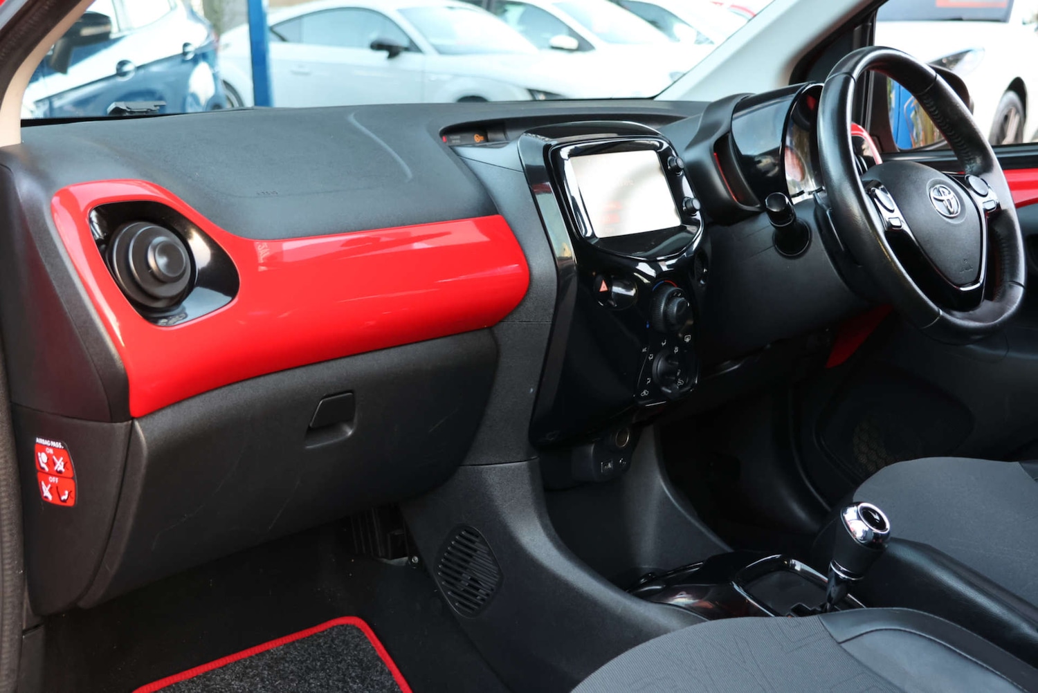 Used Toyota AYGO 2015 for sale - 76520306: Photo 8