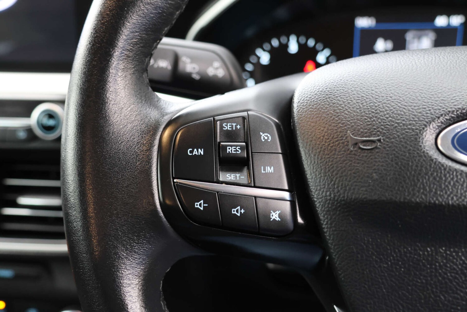 Used Ford Focus 2019 for sale - 76910582: Photo 11