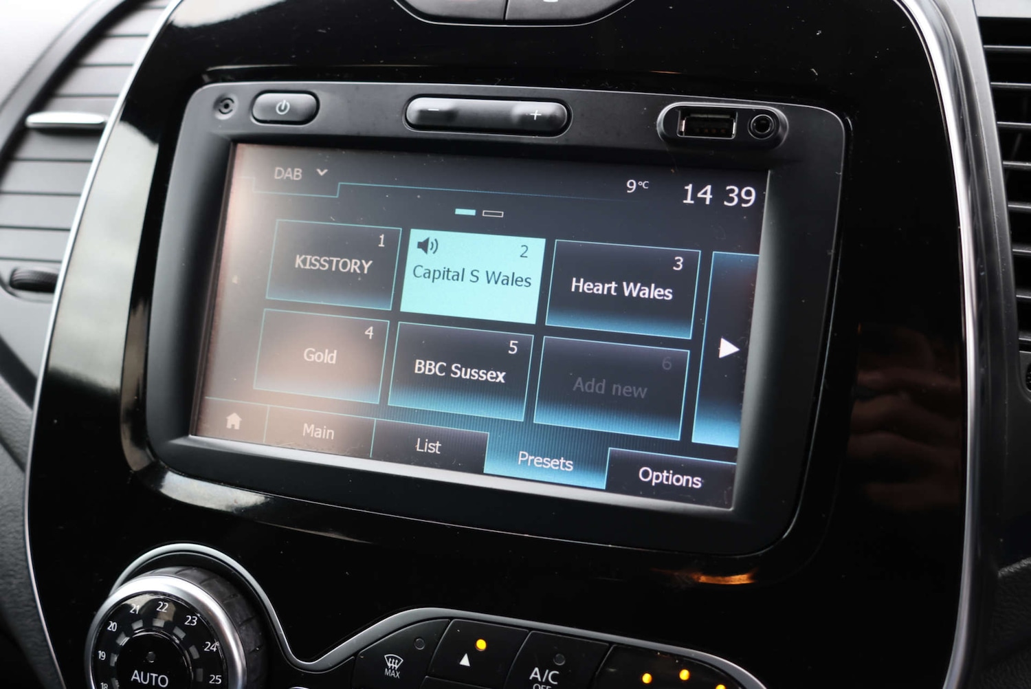 Used Renault Captur 2017 for sale - 77780906: Photo 22