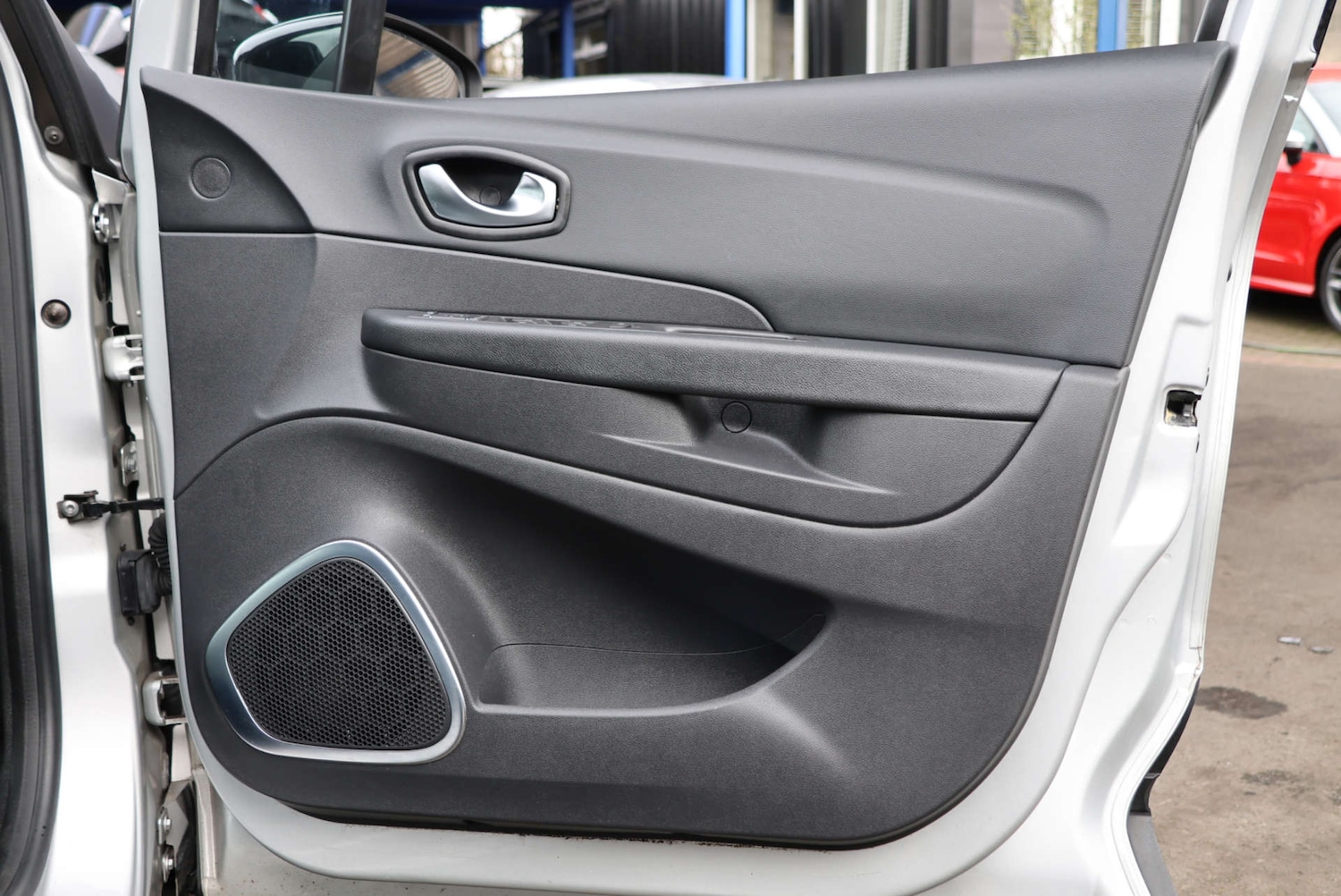 Used Renault Captur 2017 for sale - 77780906: Photo 30