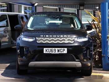 Used Land Rover Discovery Sport 2019 for sale - 79209325: Photo