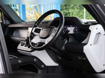 Used Land Rover Defender 2021 for sale - 78615358: Photo