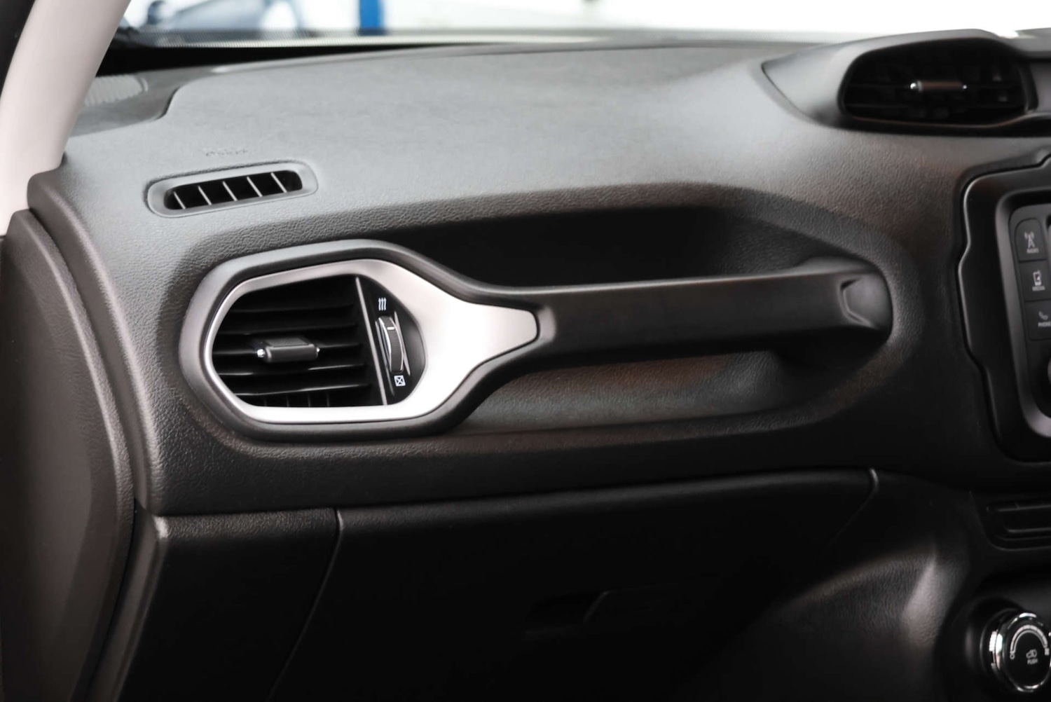 Used Jeep Renegade 2018 for sale - 76416864: Photo 19