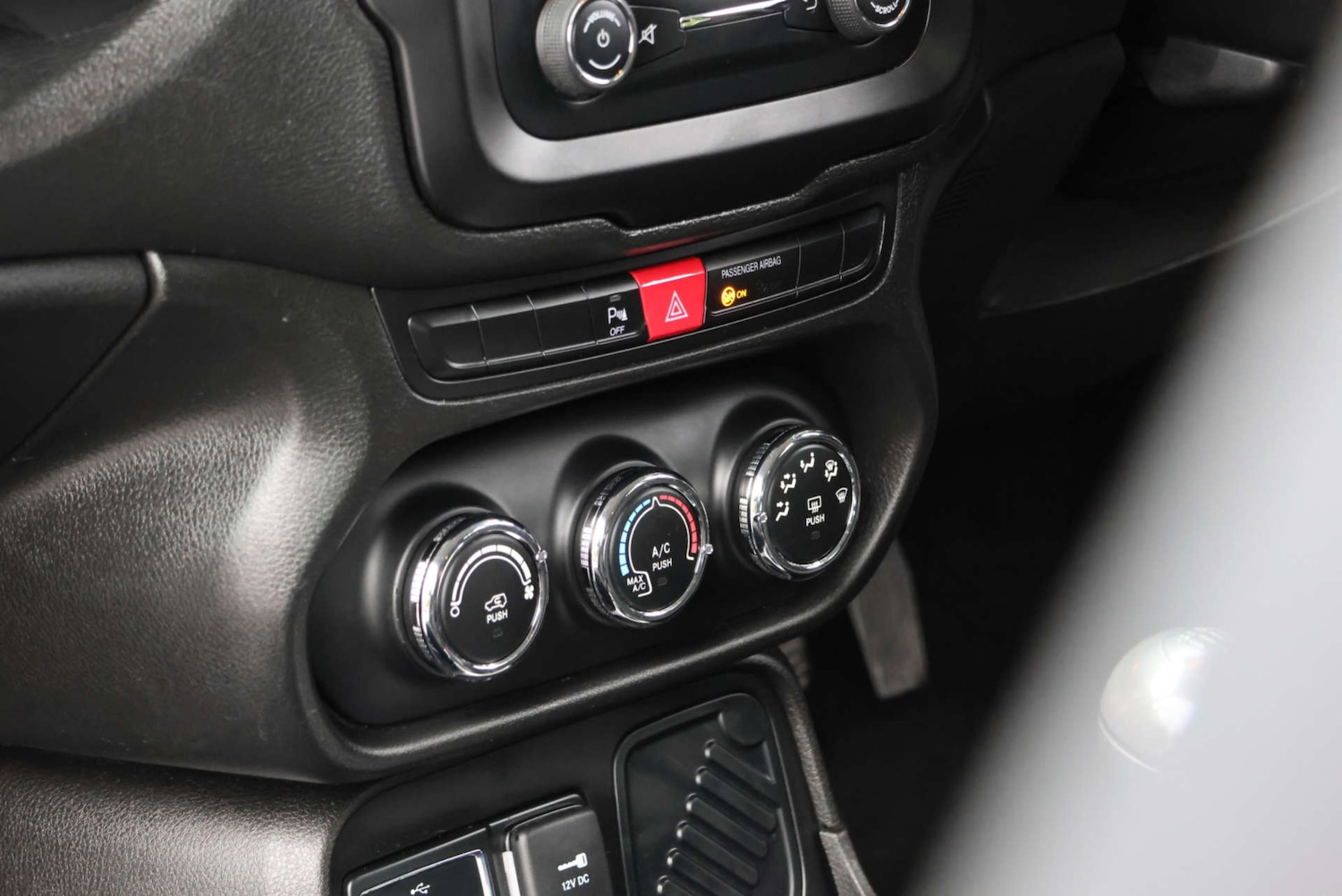 Used Jeep Renegade 2018 for sale - 76416864: Photo 21