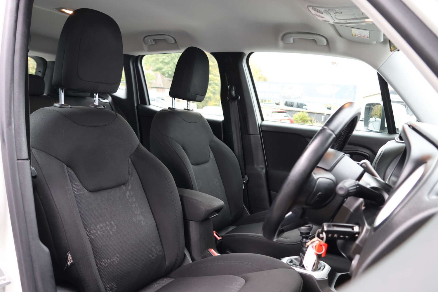 Used Jeep Renegade 2018 for sale - 76416864: Photo 5