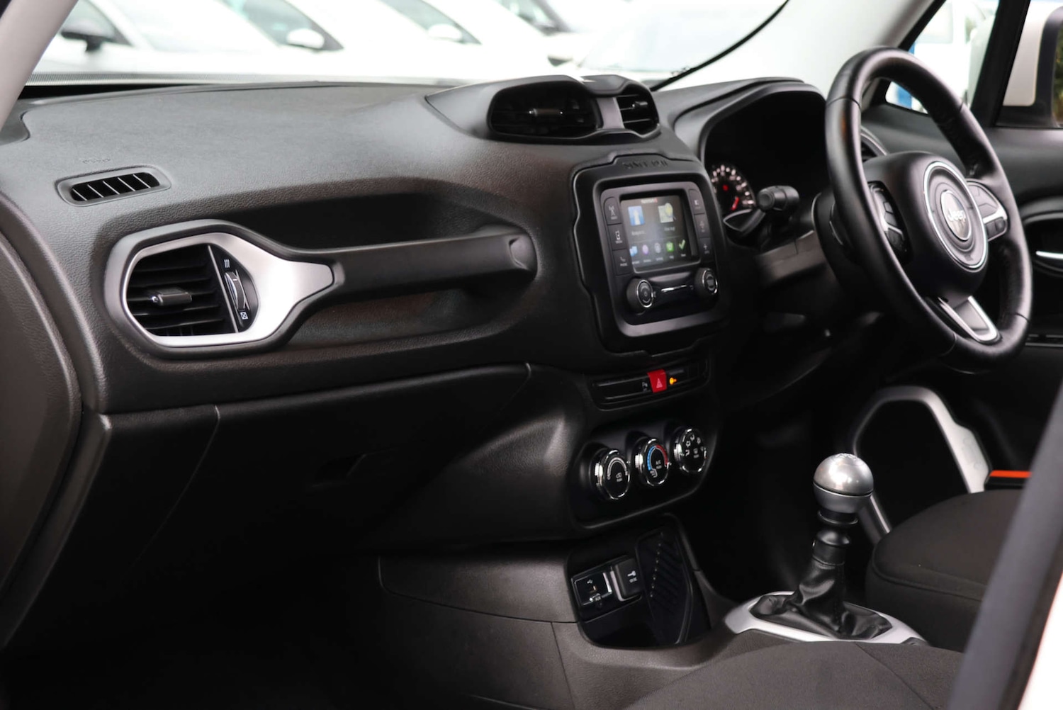 Used Jeep Renegade 2018 for sale - 76416864: Photo 9