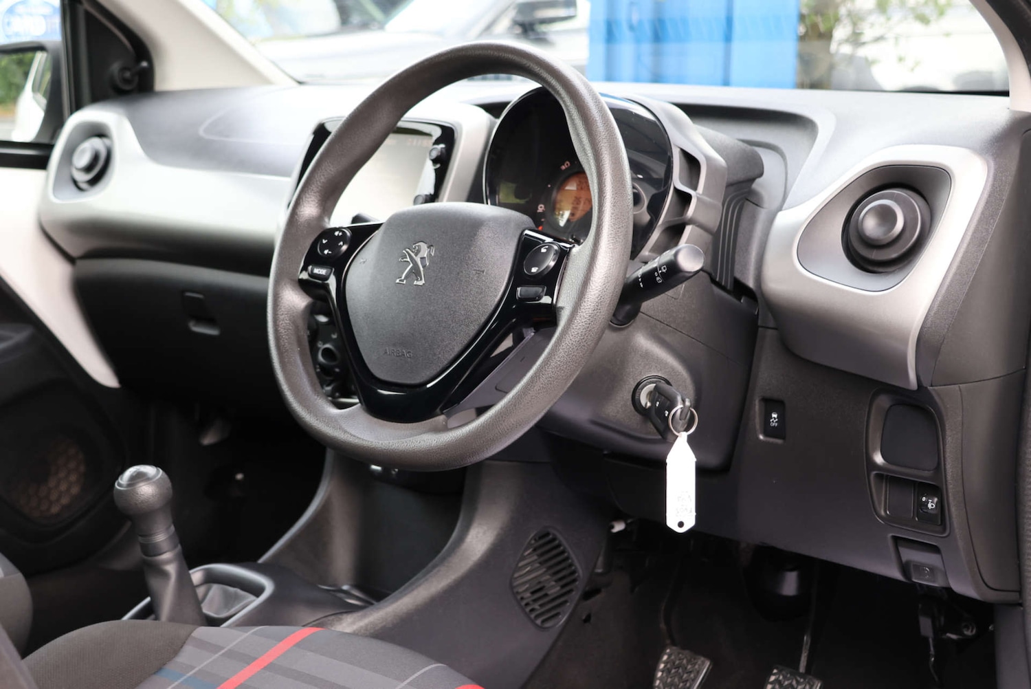 Used Peugeot 108 2016 for sale - 76600734: Photo 4