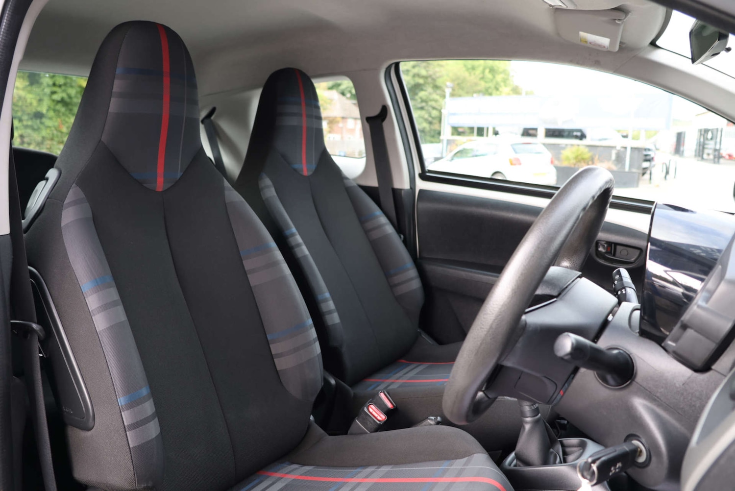 Used Peugeot 108 2016 for sale - 76600734: Photo 5