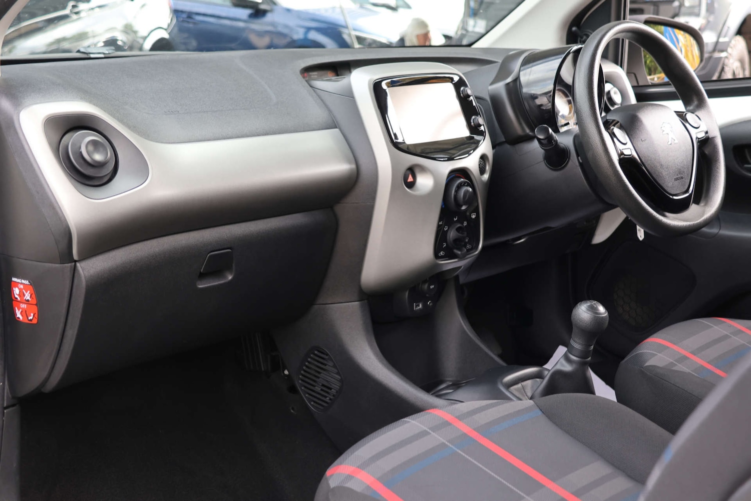 Used Peugeot 108 2016 for sale - 76600734: Photo 9