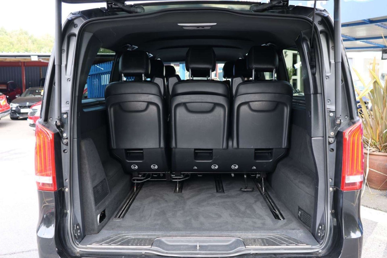 Used Mercedes-Benz V-Class 2019 for sale - 76363913: Photo 12