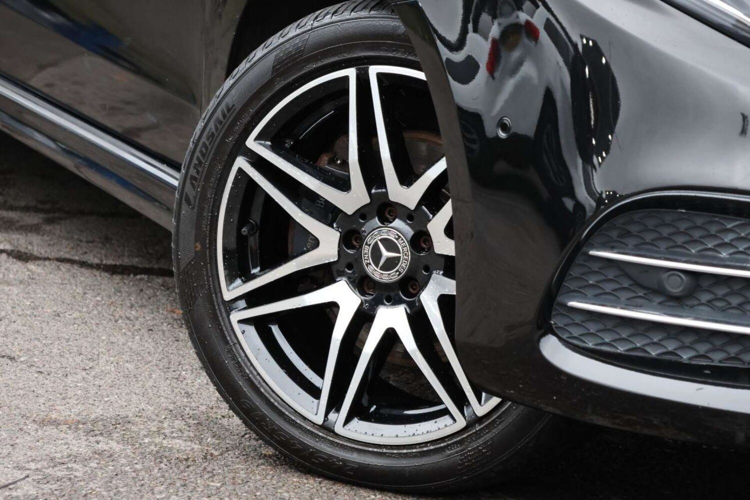 Used Mercedes-Benz V-Class 2019 for sale - 76363913: Photo 19