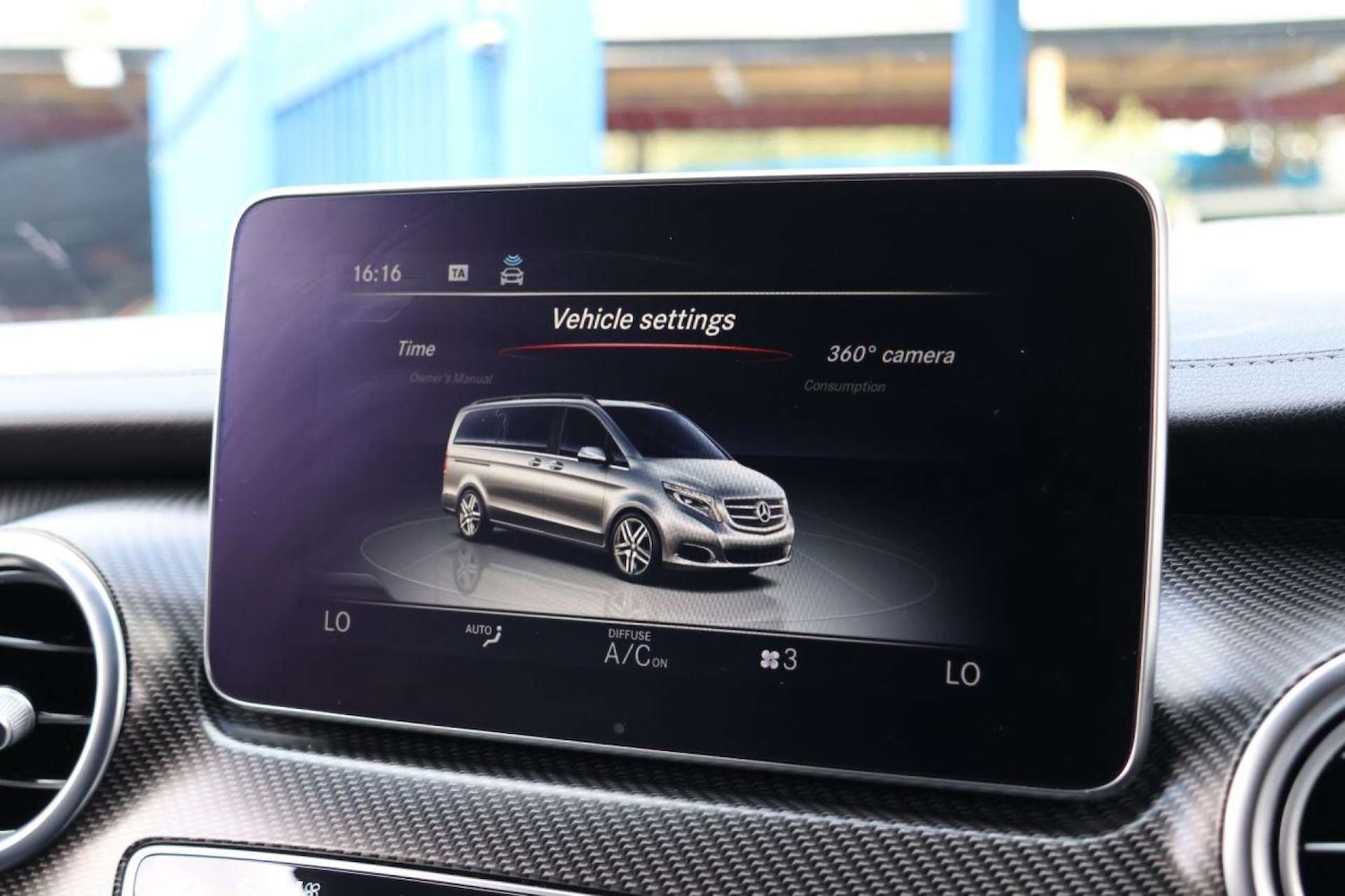 Used Mercedes-Benz V-Class 2019 for sale - 76363913: Photo 37
