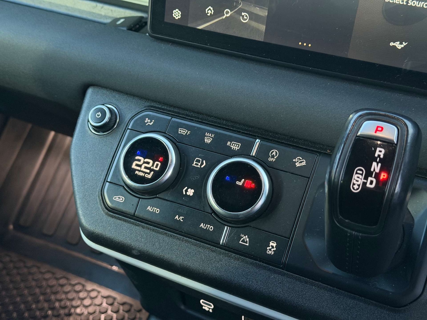 Used Land Rover Defender 2021 for sale - 77227793: Photo 11