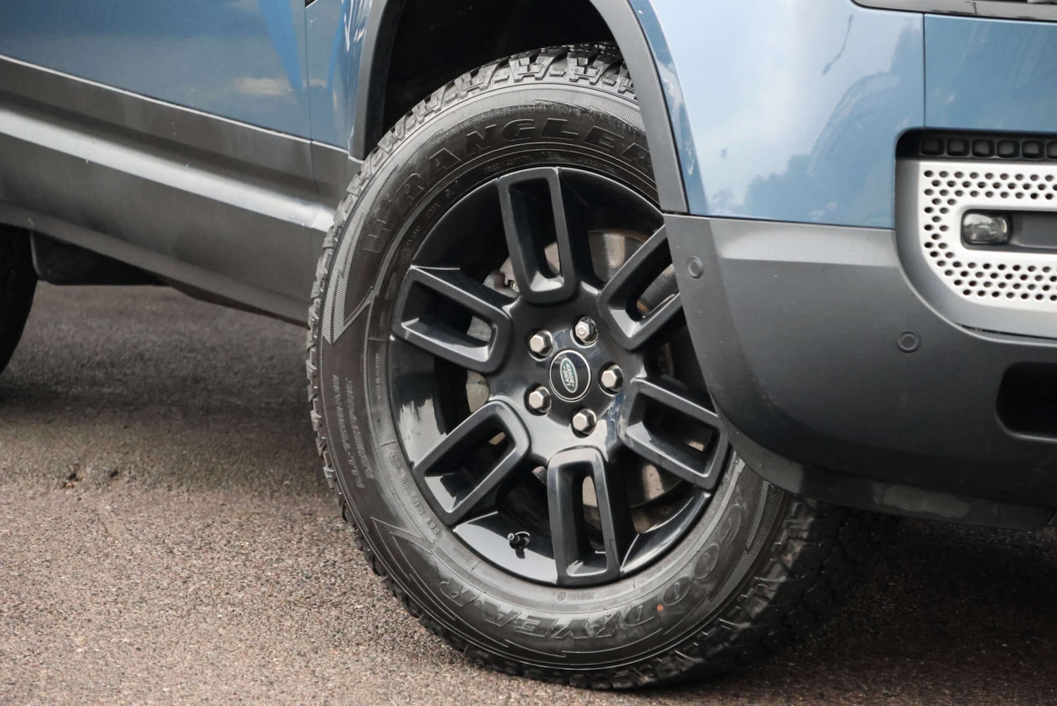 Used Land Rover Defender 2021 for sale - 77227793: Photo 26