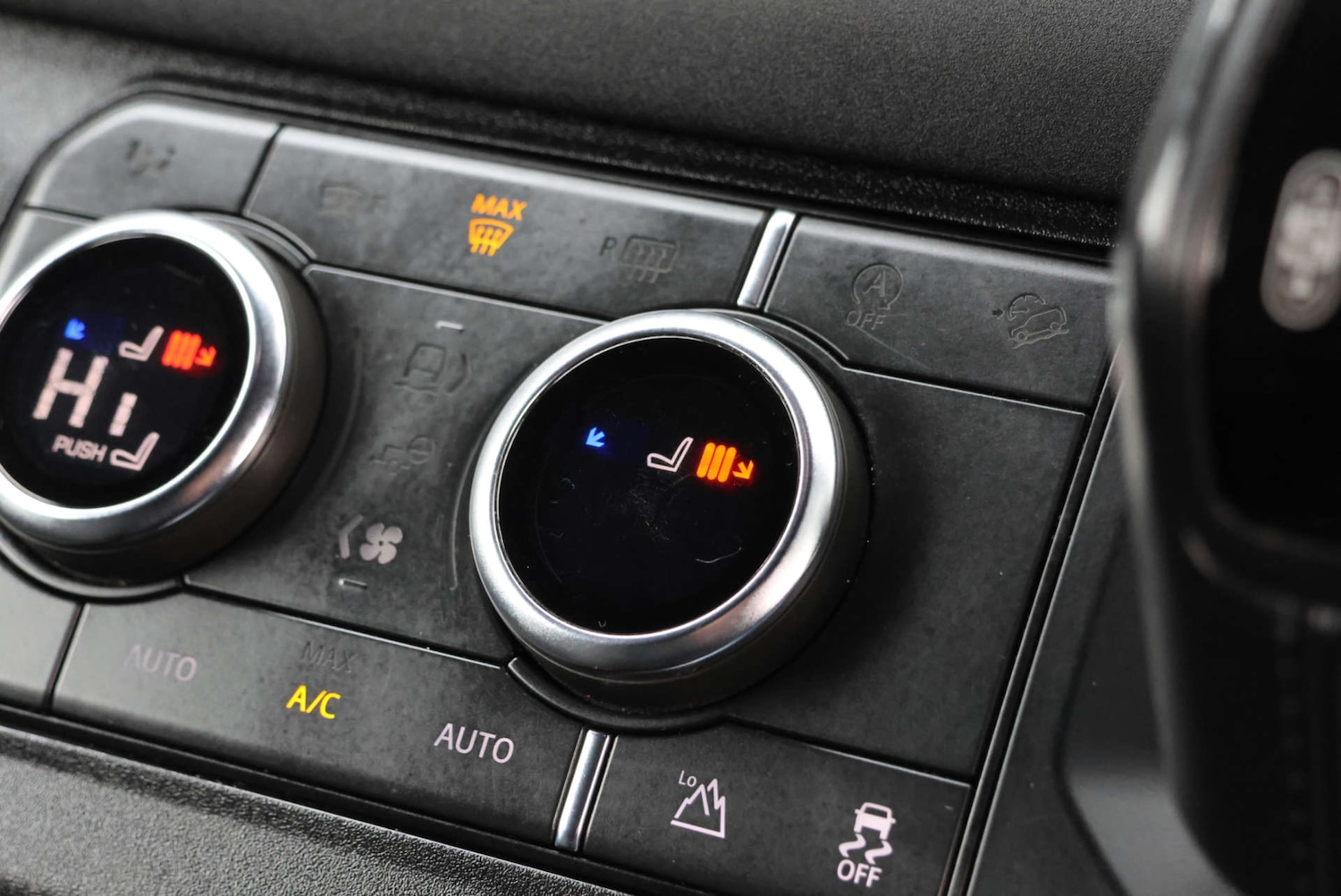 Used Land Rover Defender 2021 for sale - 77227793: Photo 39