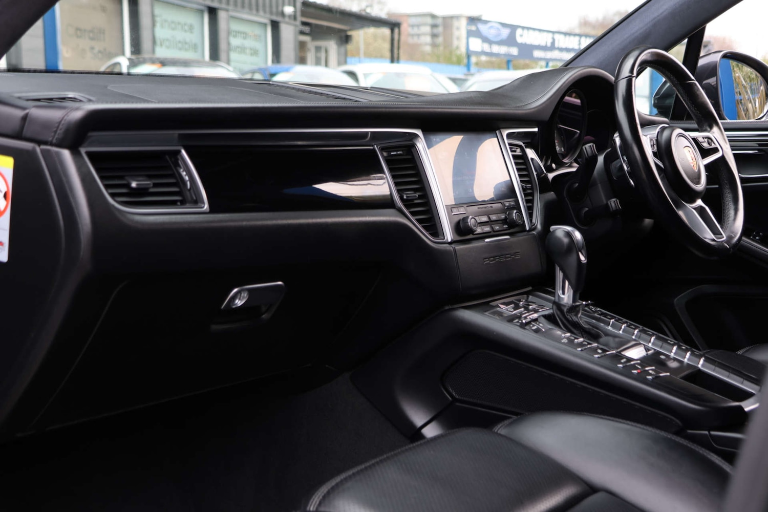 Used Porsche Macan 2017 for sale - 77990030: Photo 11