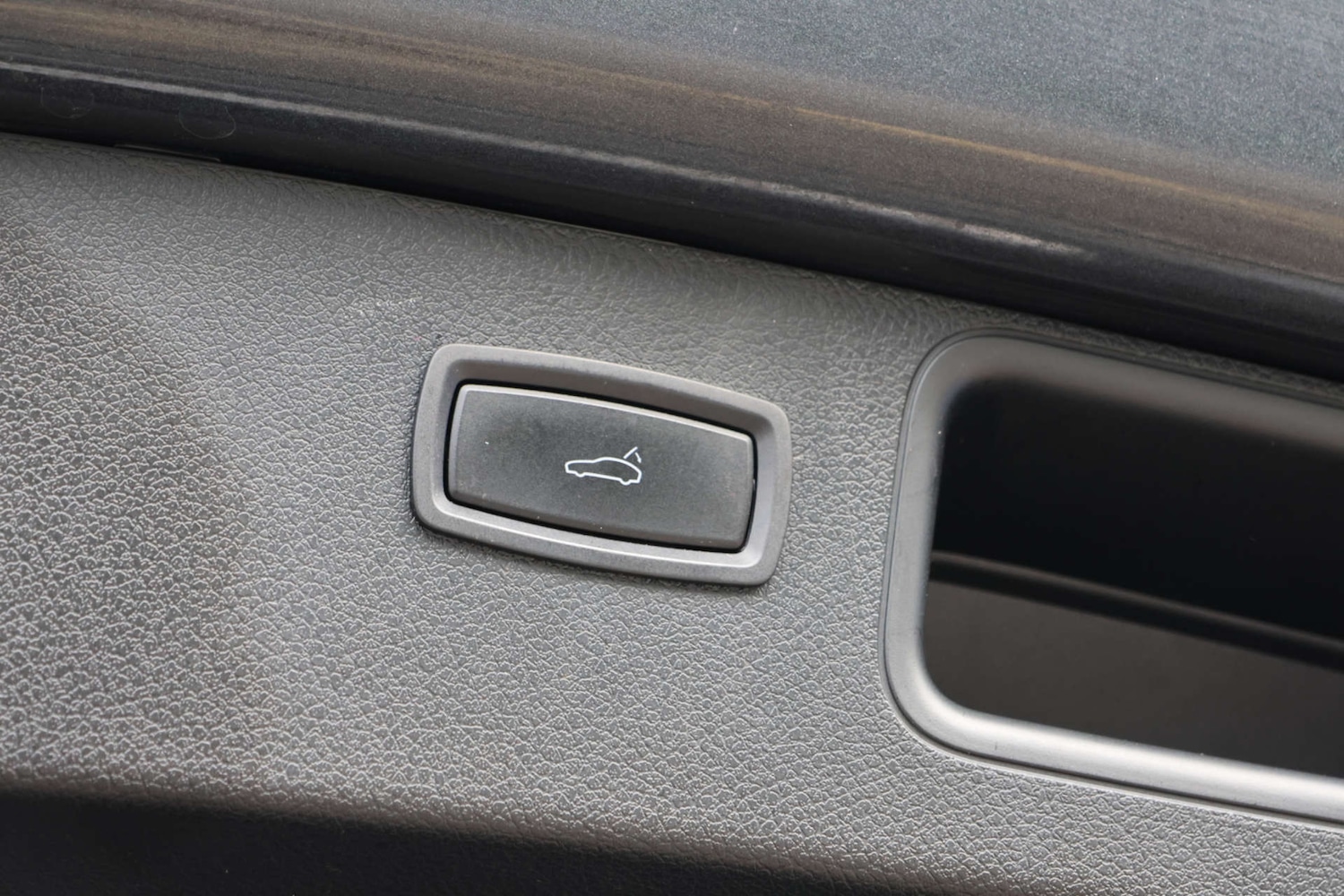 Used Porsche Macan 2017 for sale - 77990030: Photo 19