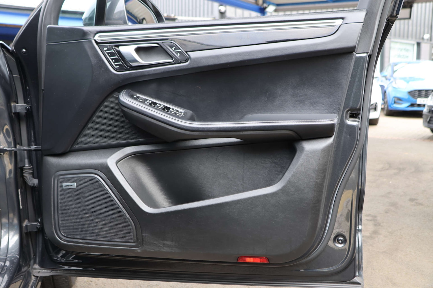 Used Porsche Macan 2017 for sale - 77990030: Photo 20