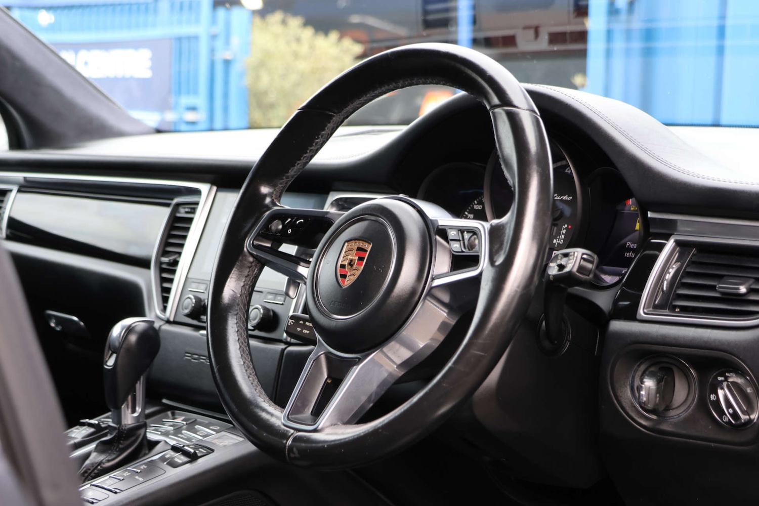 Used Porsche Macan 2017 for sale - 77990030: Photo 24