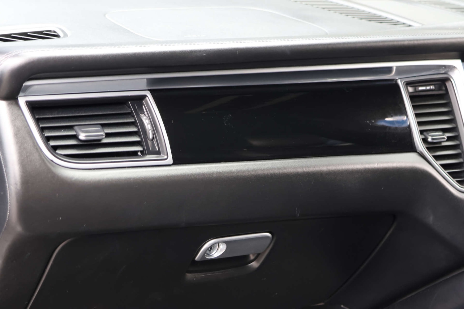 Used Porsche Macan 2017 for sale - 77990030: Photo 26