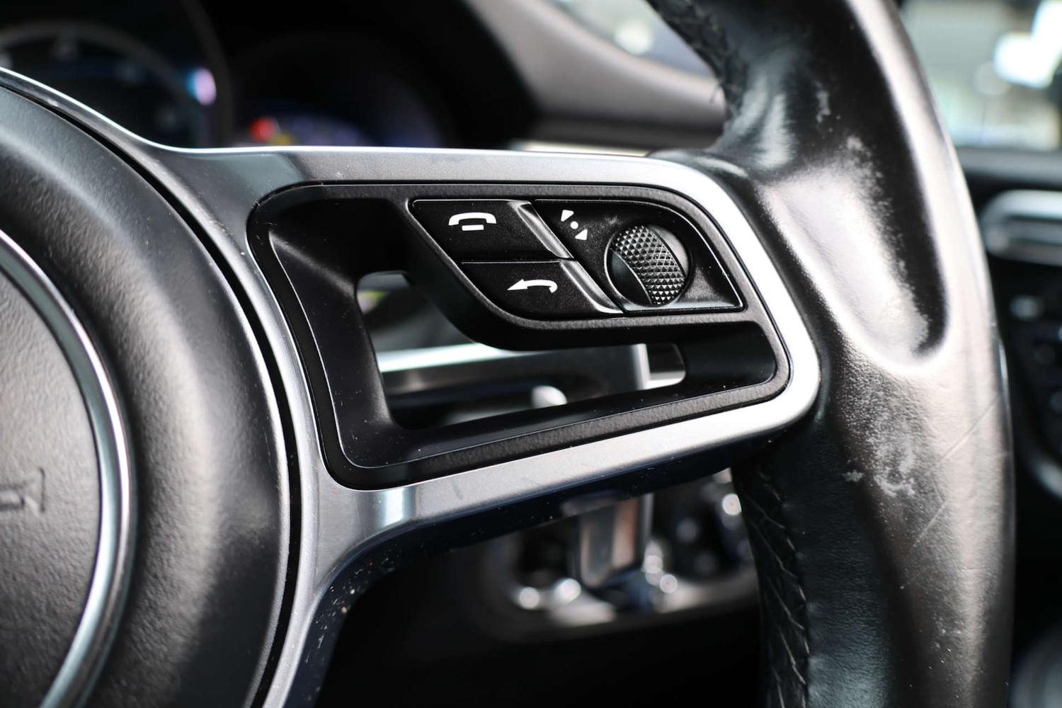 Used Porsche Macan 2017 for sale - 77990030: Photo 29