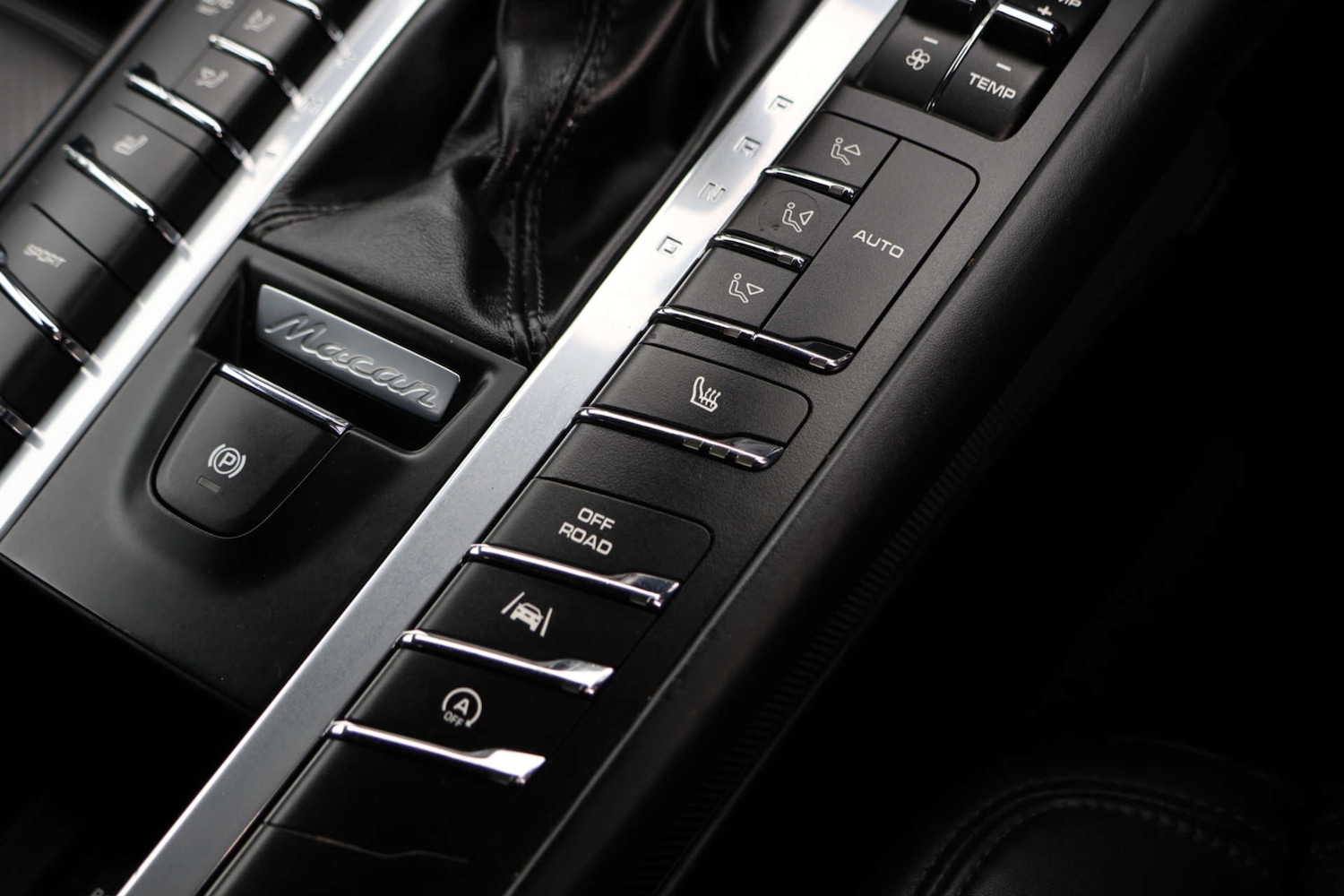 Used Porsche Macan 2017 for sale - 77990030: Photo 31