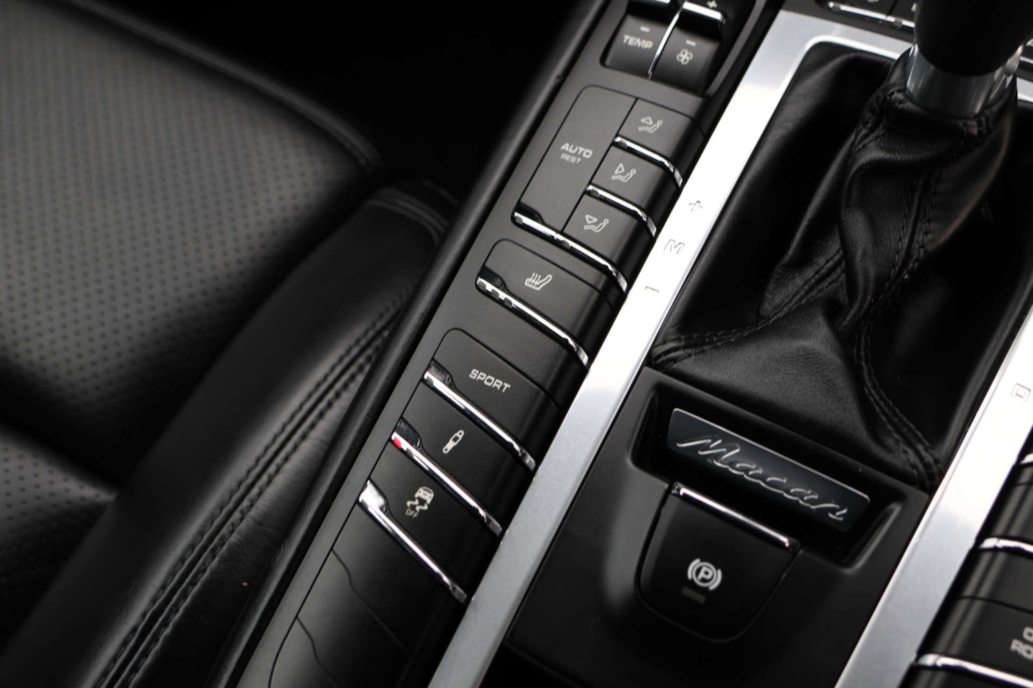 Used Porsche Macan 2017 for sale - 77990030: Photo 32