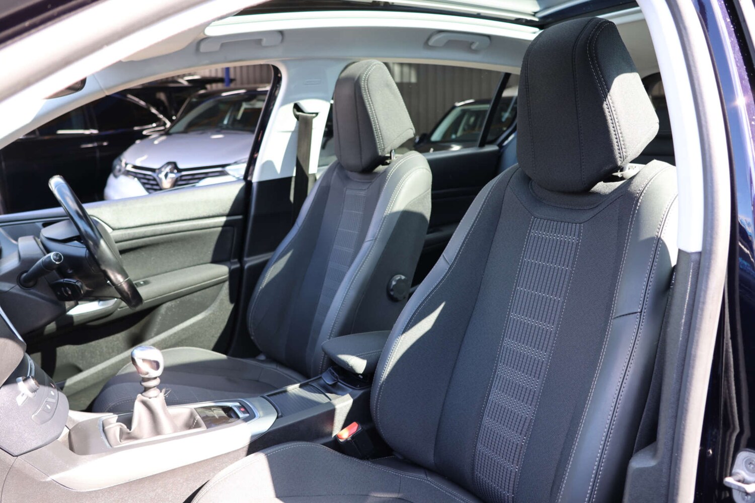 Used Peugeot 308 2018 for sale - 78111363: Photo 10