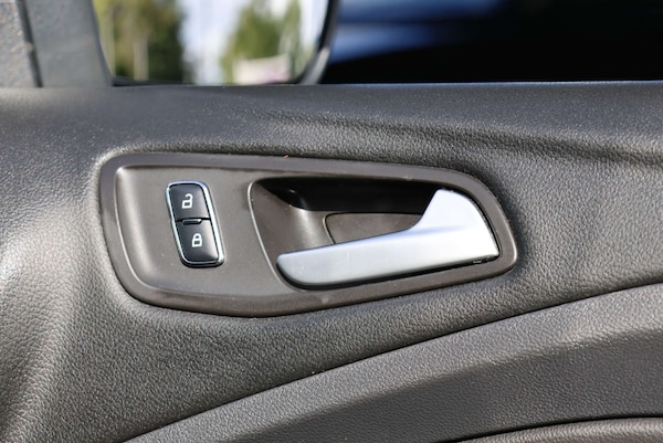 Used Ford Kuga 2016 for sale - 76278592: Photo 17