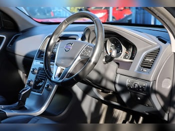 Used Volvo XC60 2017 for sale - 76669812: Photo