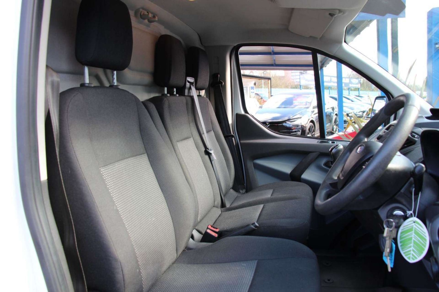 Used Ford Transit Custom 2016 for sale - 76601076: Photo 6
