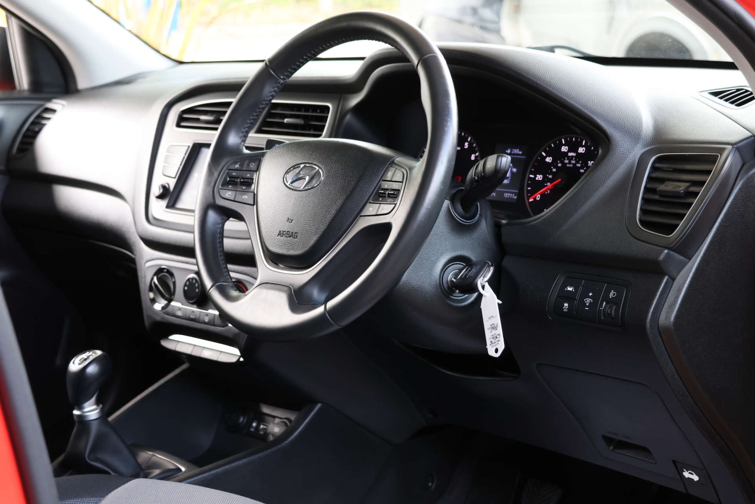 Used Hyundai i20 2019 for sale - 76600558: Photo 4