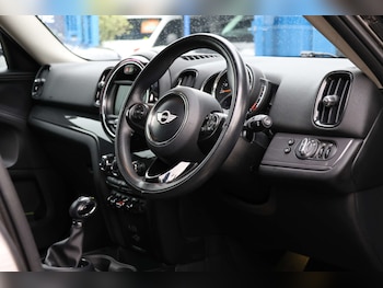 Used MINI Countryman 2017 for sale - 76601227: Photo