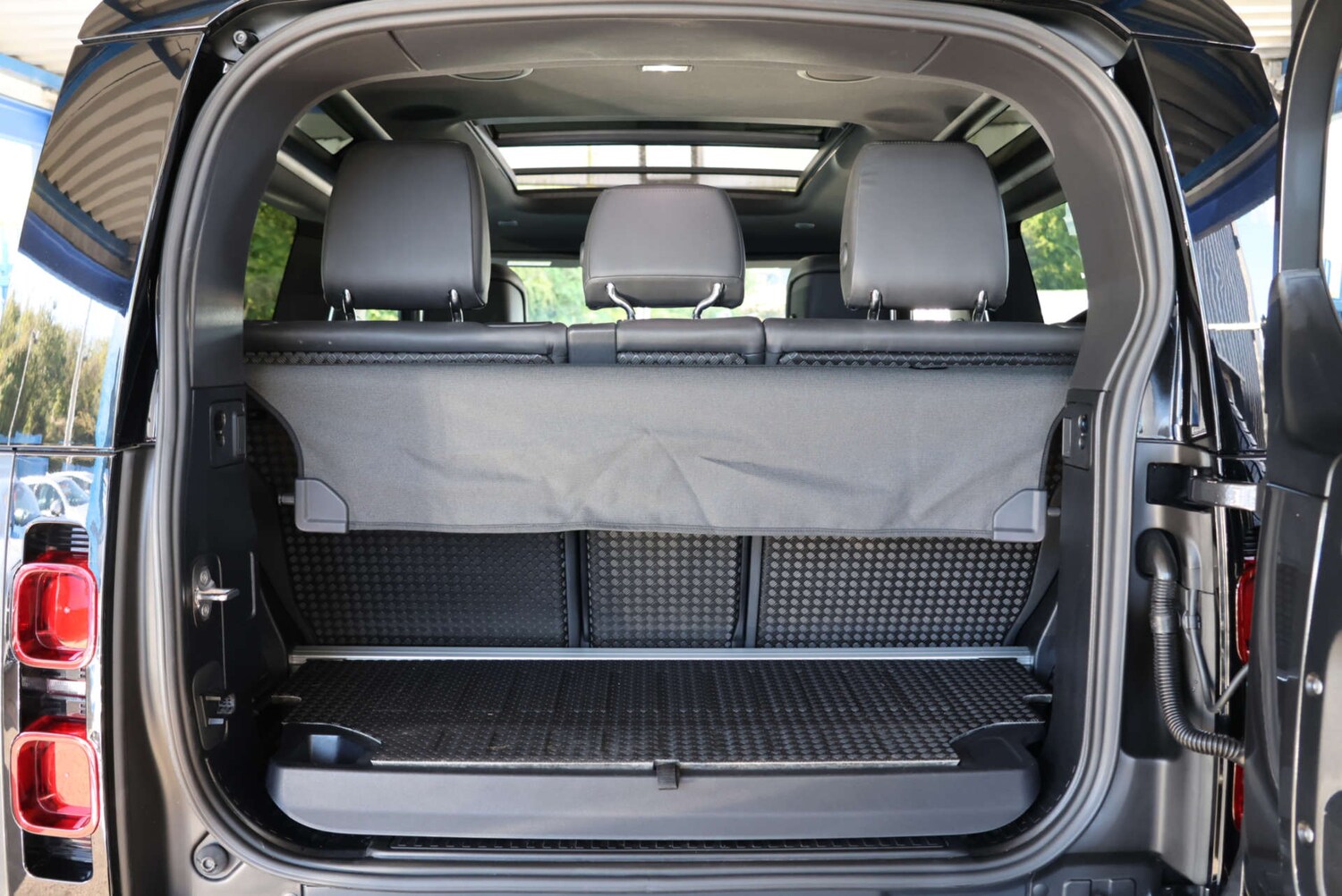 Used Land Rover Defender 2025 for sale - 76038473: Photo 10