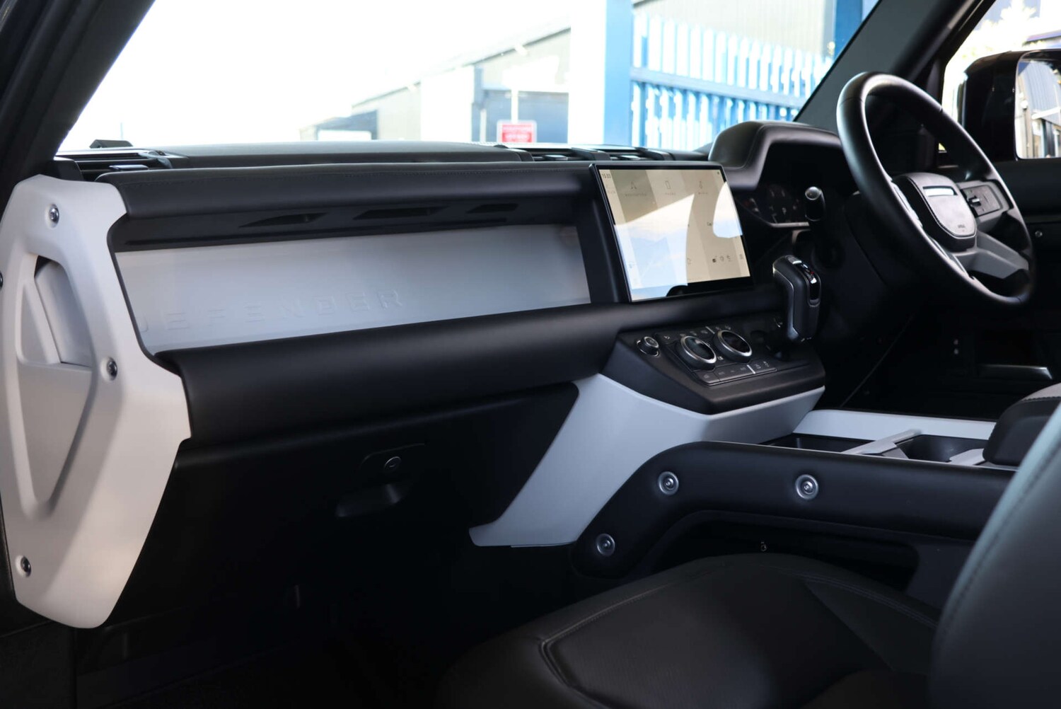 Used Land Rover Defender 2025 for sale - 76038473: Photo 17