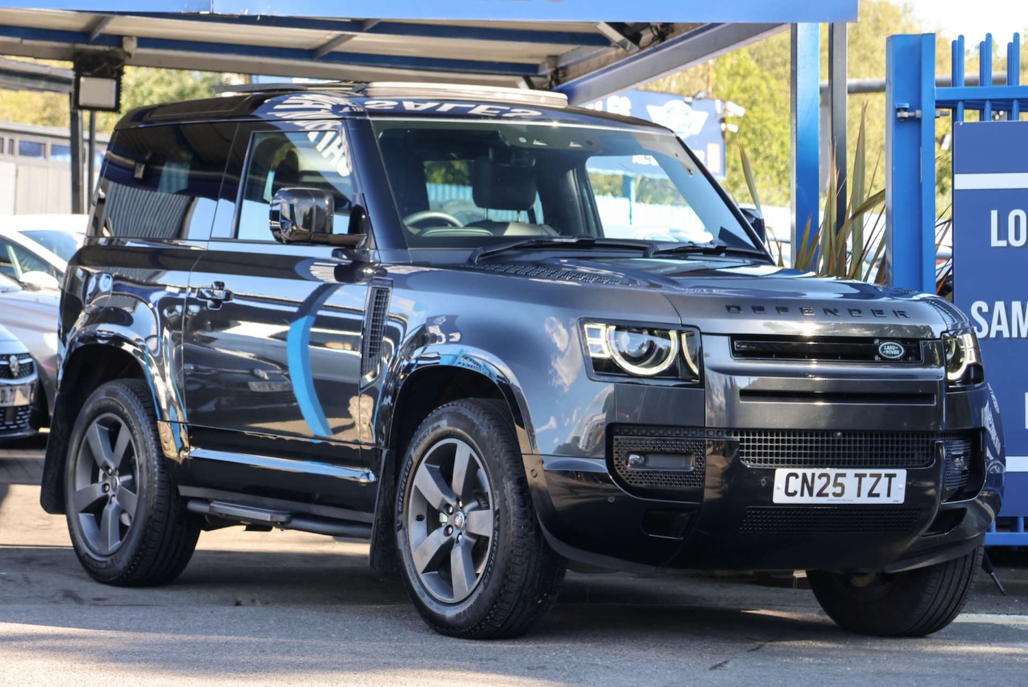 Used Land Rover Defender 2025 for sale - 76038473: Photo 2