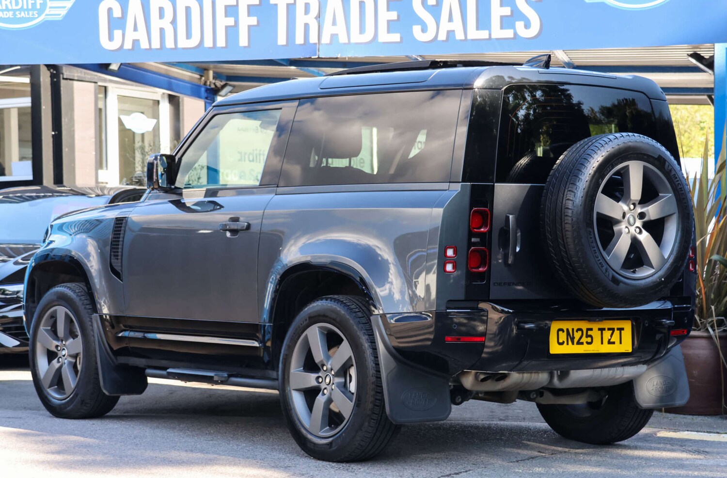Used Land Rover Defender 2025 for sale - 76038473: Photo 21