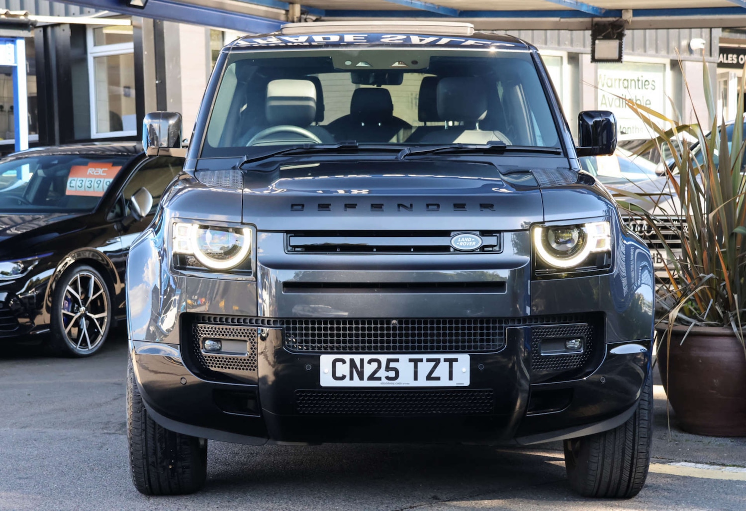 Used Land Rover Defender 2025 for sale - 76038473: Photo 3