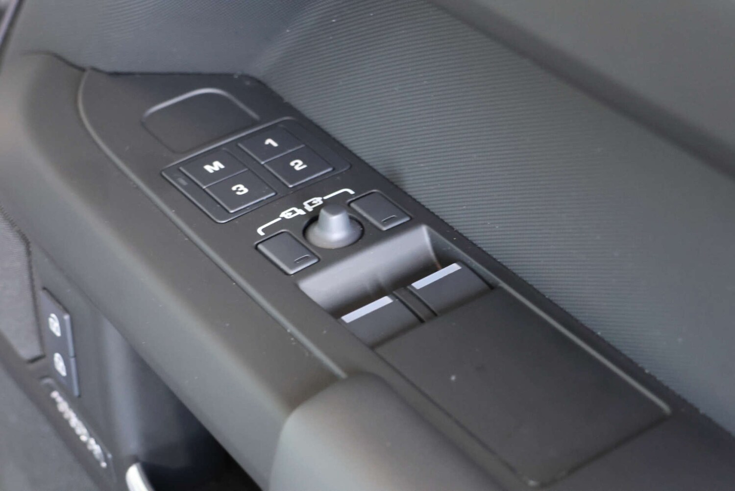 Used Land Rover Defender 2025 for sale - 76038473: Photo 40